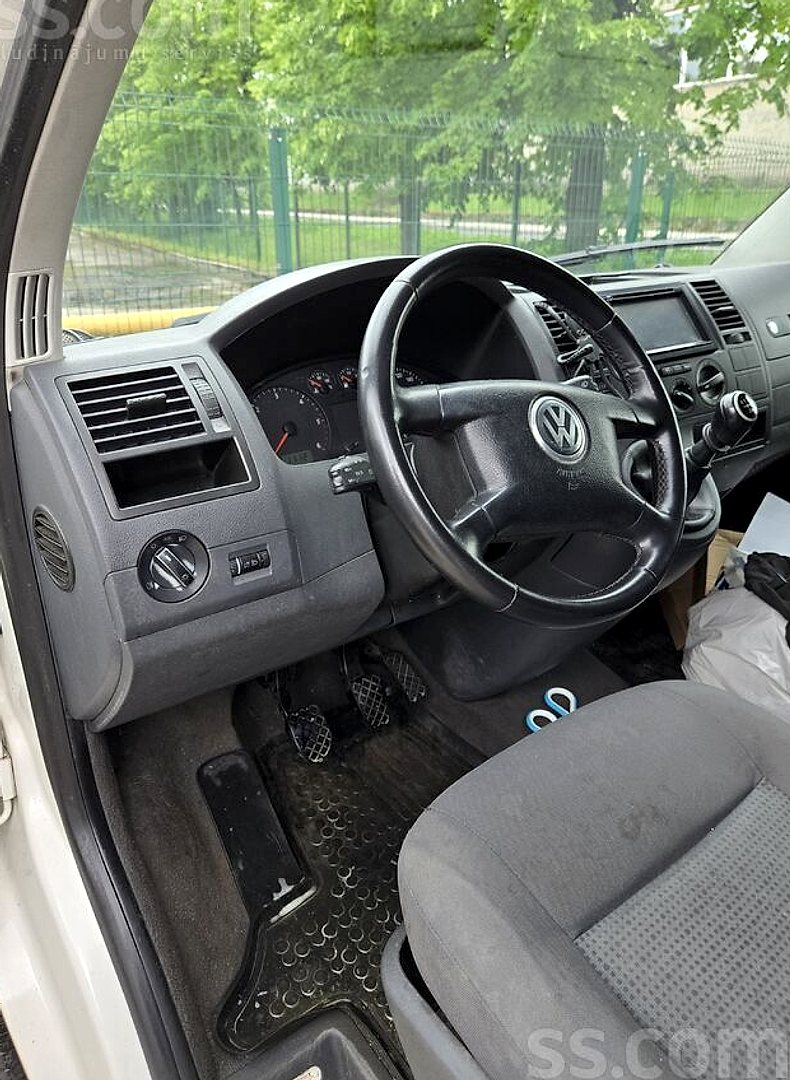 Volkswagen Caravelle, 2005. gads