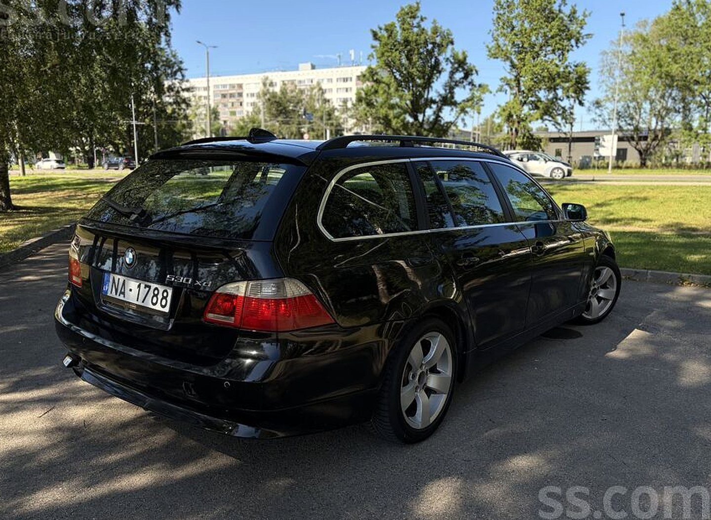 BMW 530 — foto 4