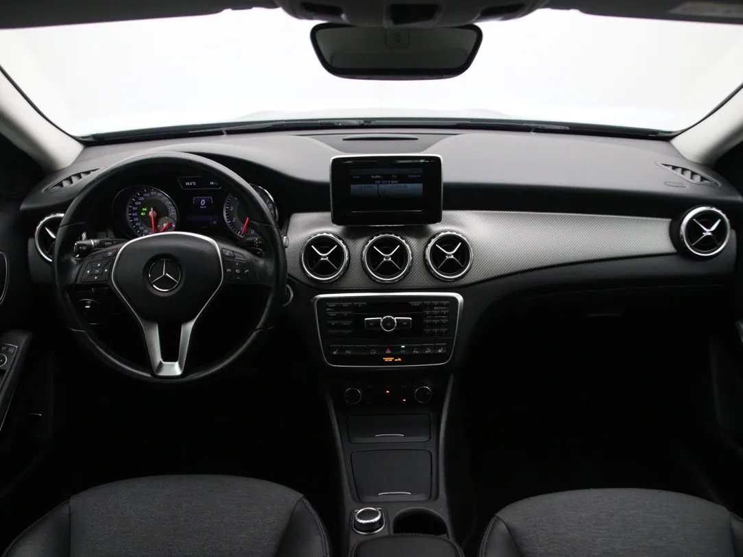 MERCEDES BENZ Gla250 — foto 3