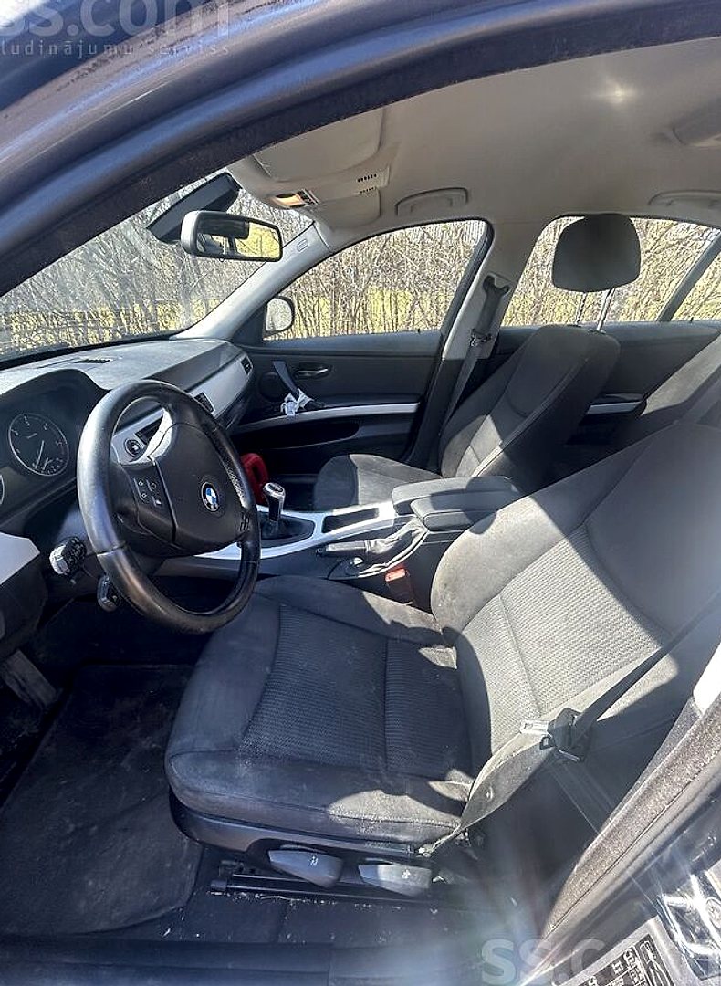 BMW 320 — foto 3
