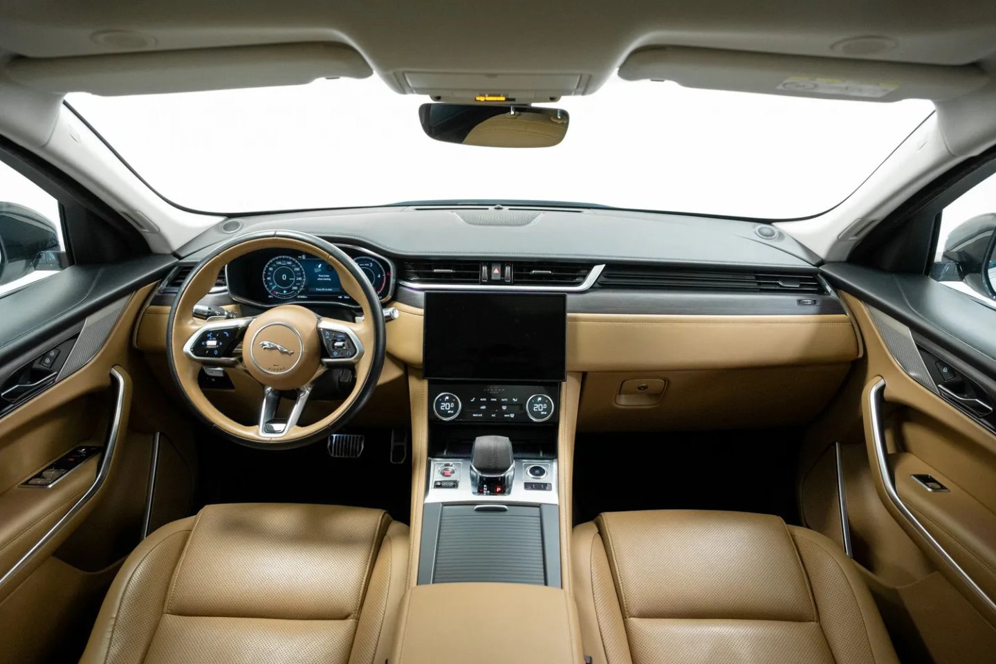 Jaguar F PACE — foto 4