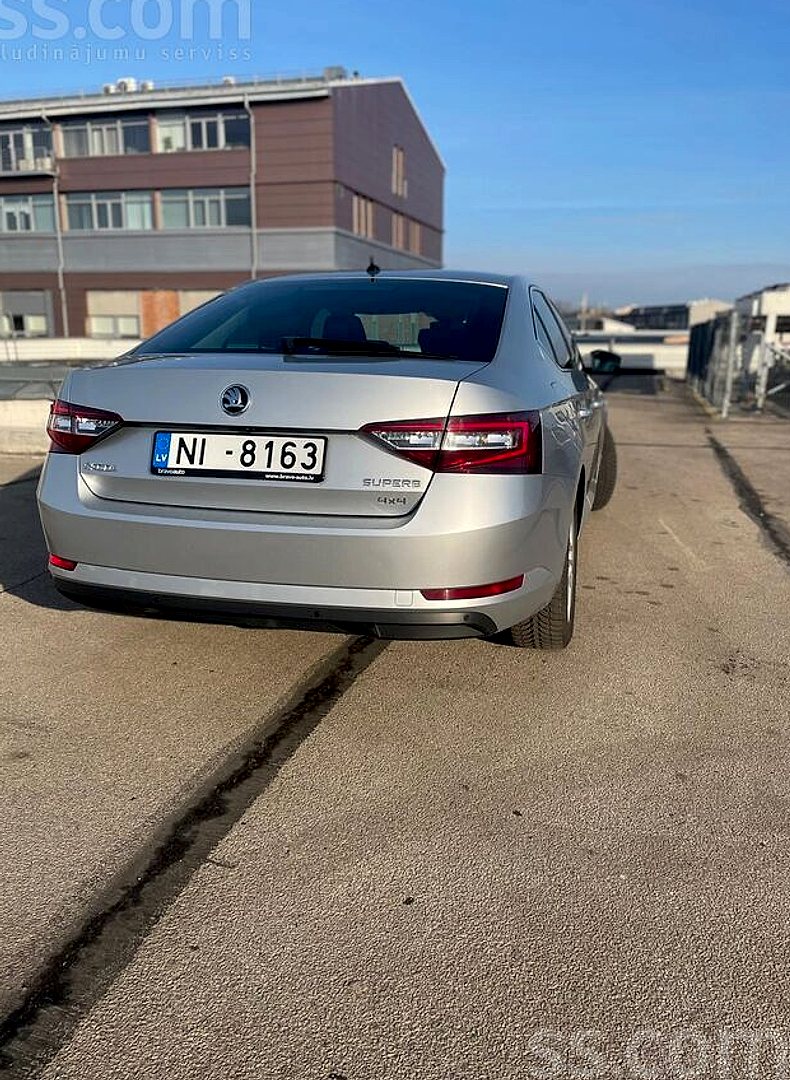 Škoda Superb — foto 5