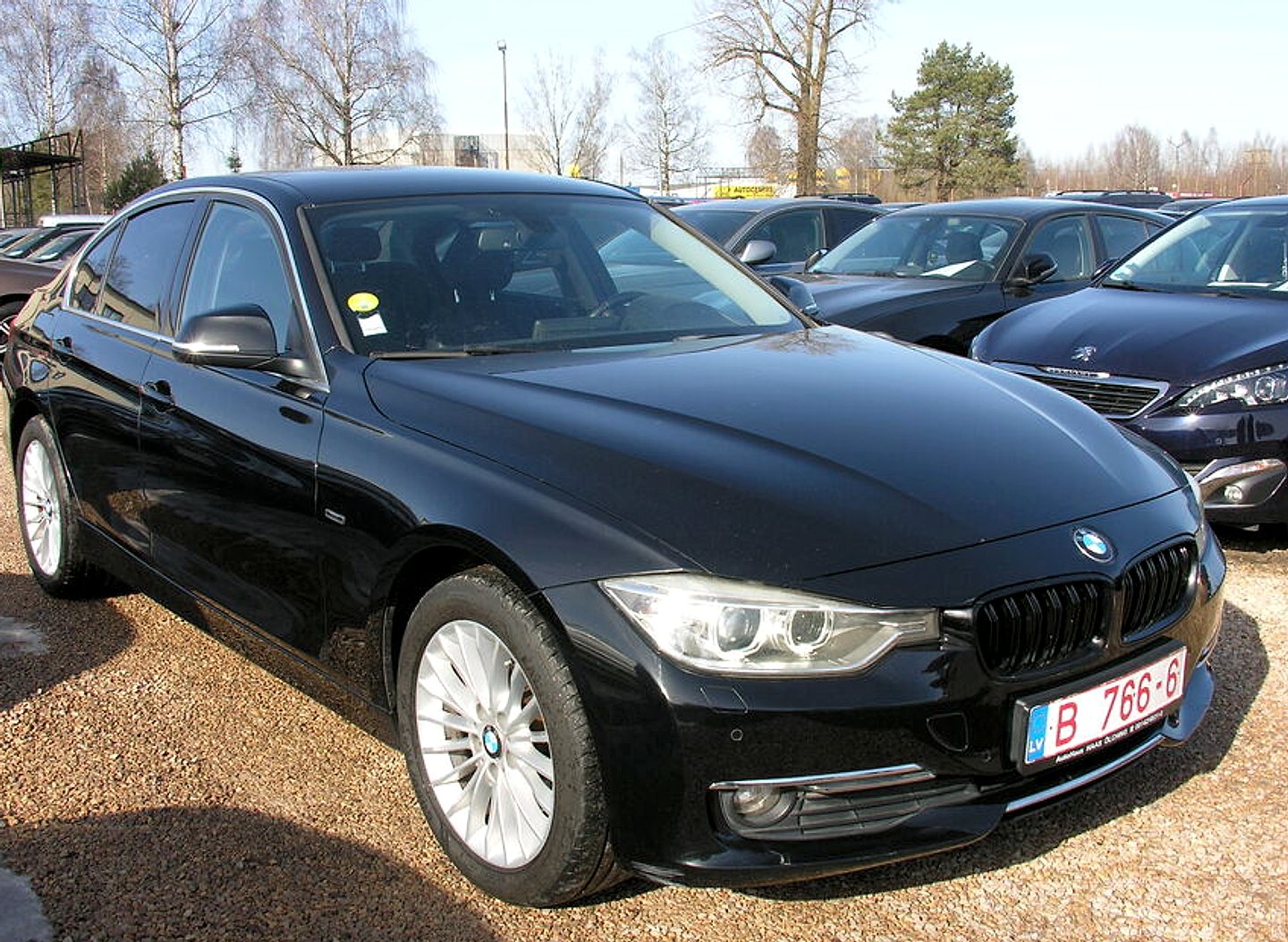 BMW 320 — foto 2