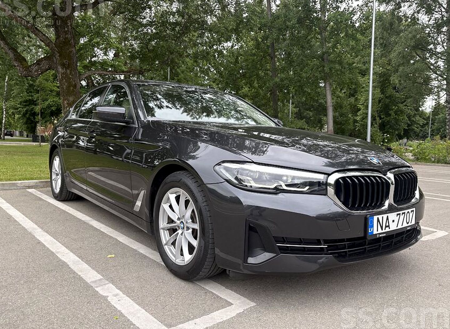 BMW 520 — foto 3