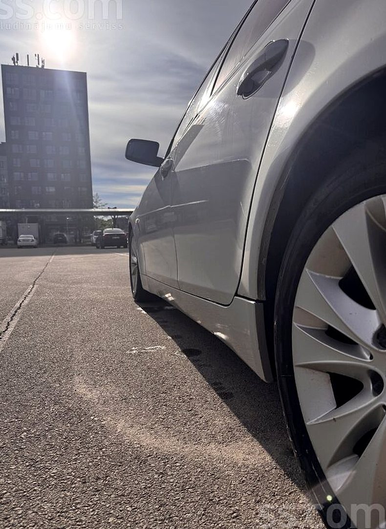 BMW 530 — foto 5