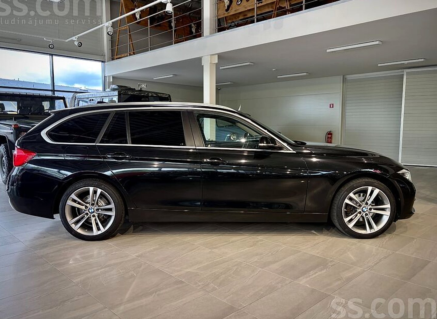 BMW 318 — foto 2