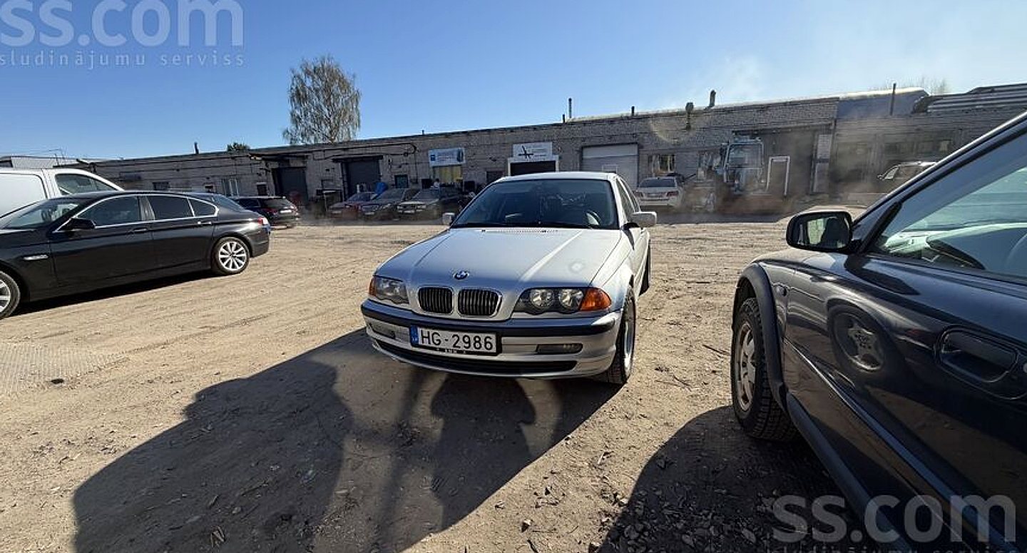 BMW 323 — foto 2