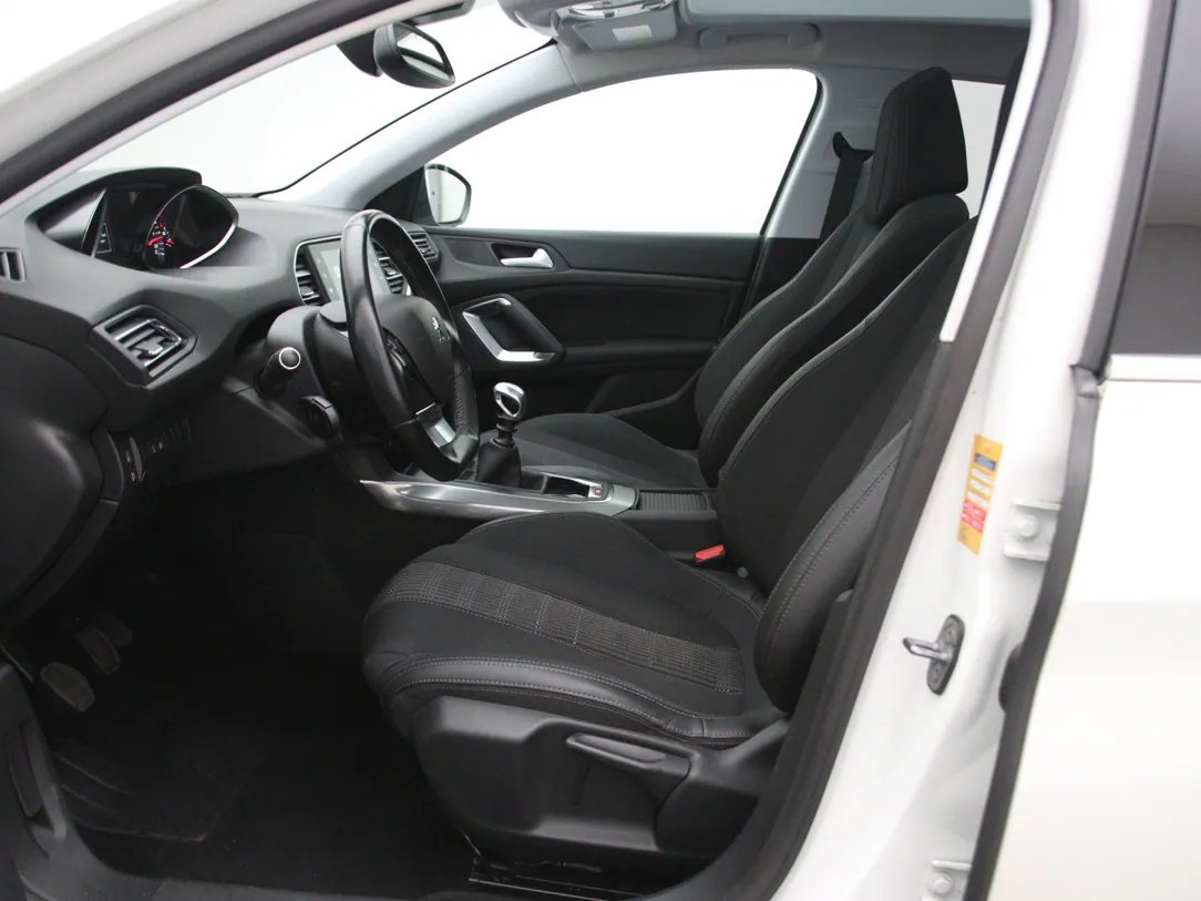 Peugeot 308 — foto 5