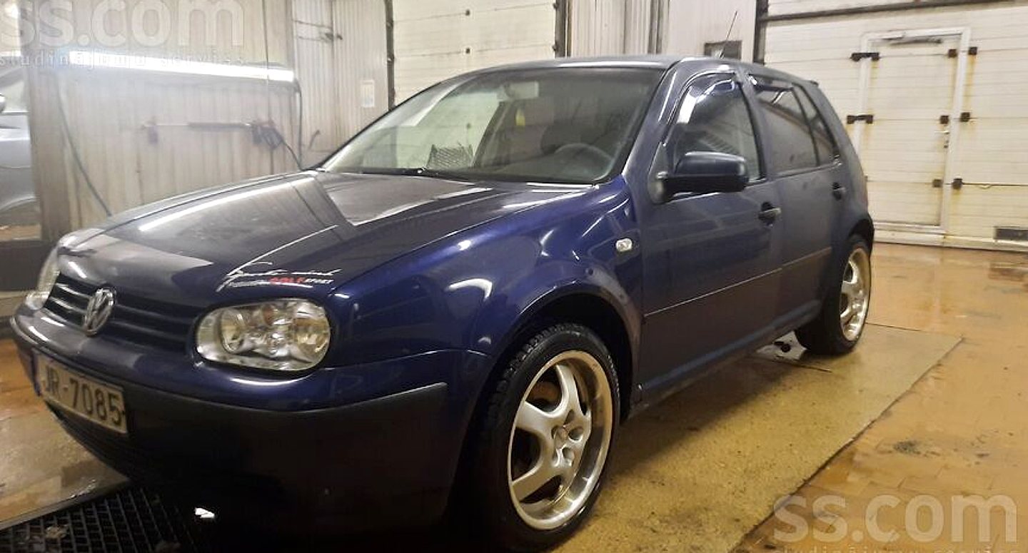 Volkswagen Golf 4, 2000. gads