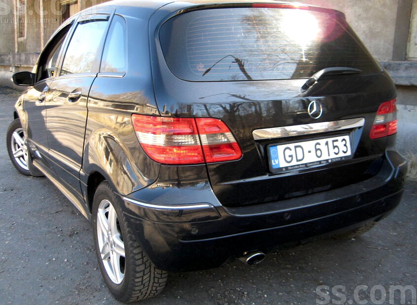 Mercedes-Benz B180 — foto 4