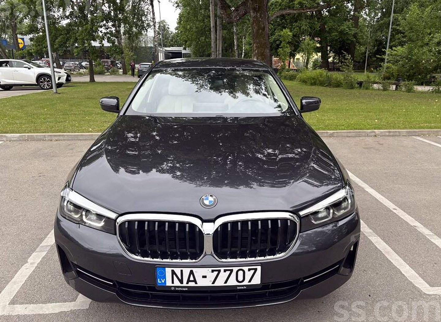 BMW 520 — foto 2