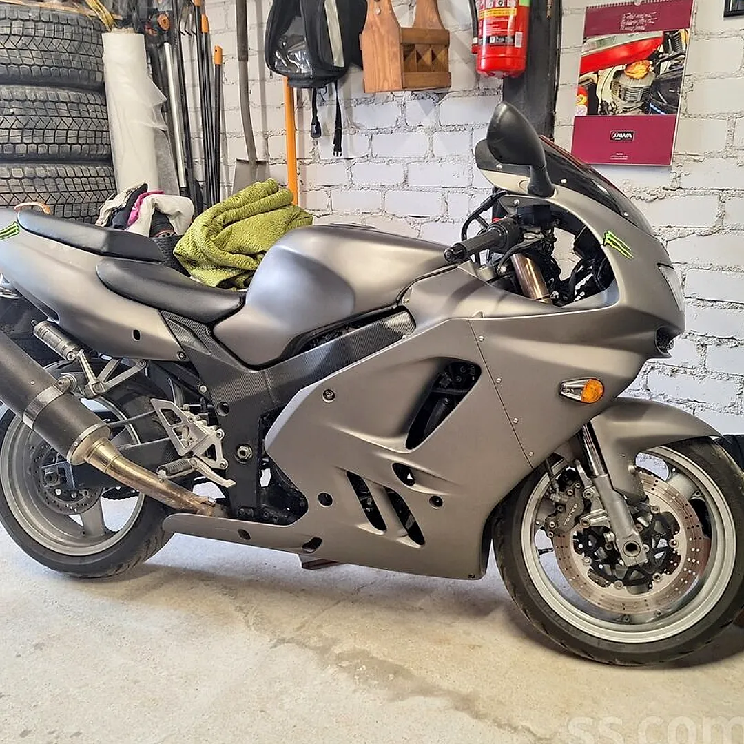 Kawasaki Zx9r, 1996. gads