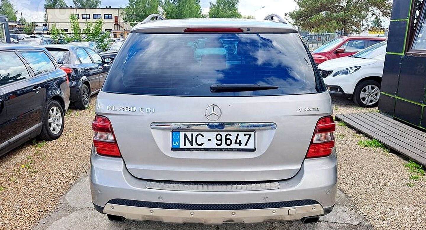 Mercedes-Benz ML280 — foto 6