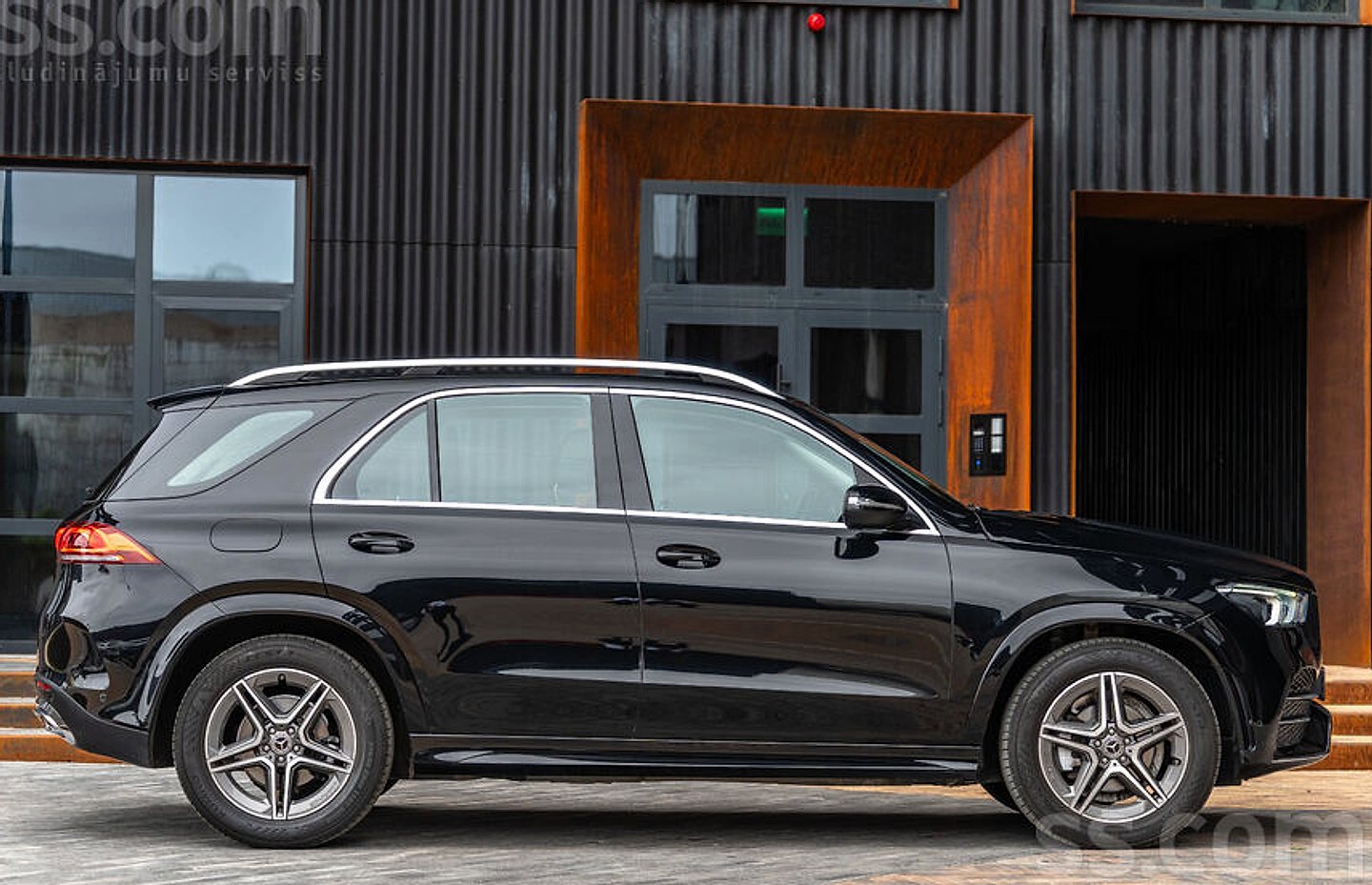 Mercedes-Benz GLE 300 — foto 3
