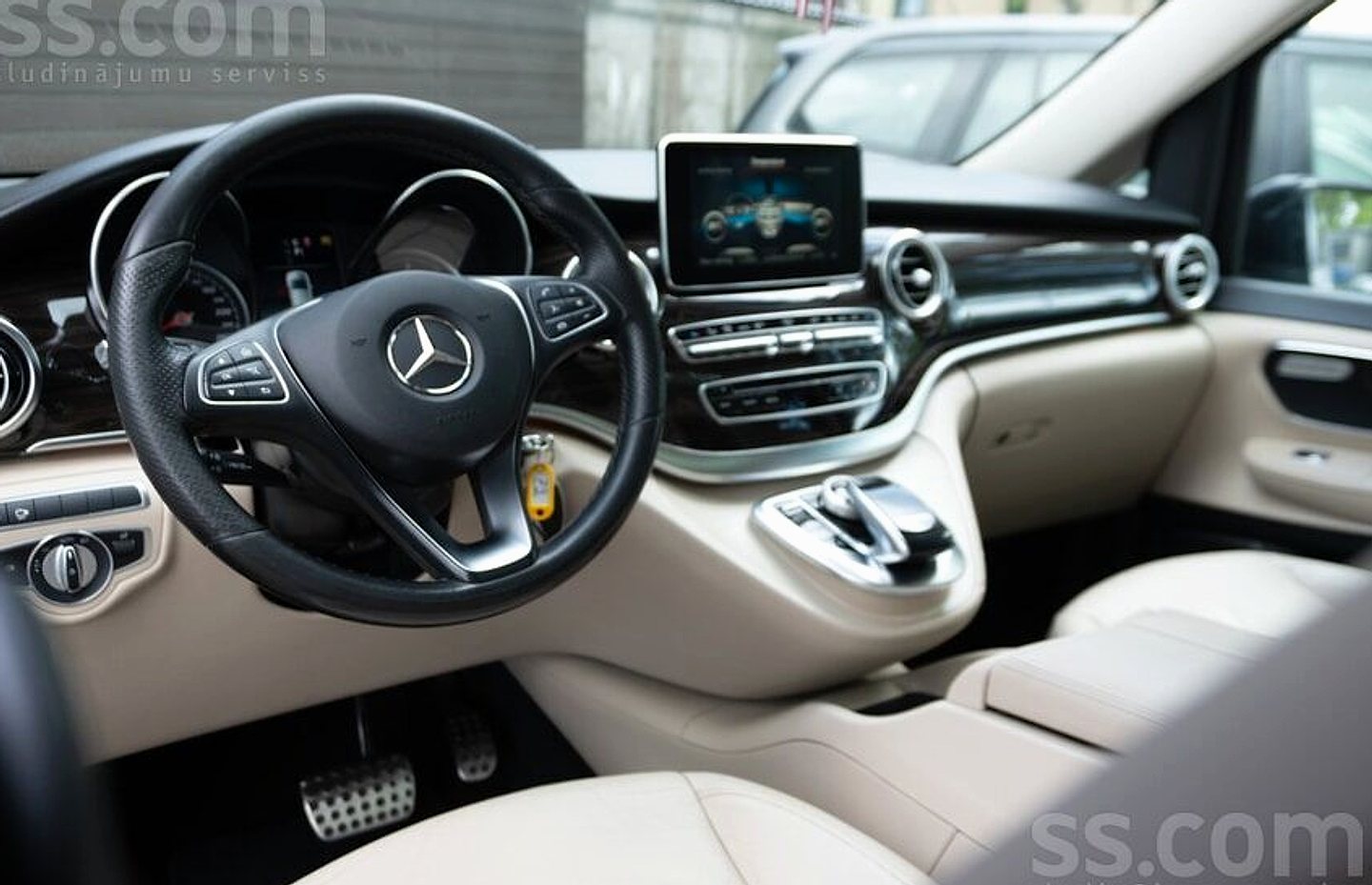 Mercedes-Benz V250 — foto 6