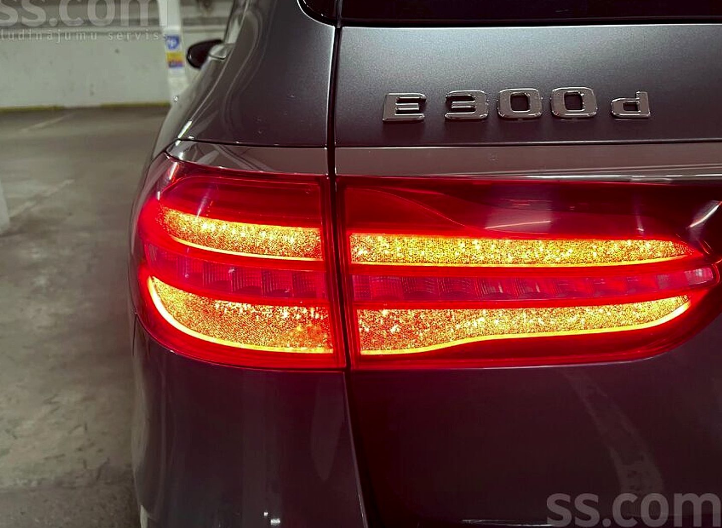 Mercedes-Benz E300 — foto 6