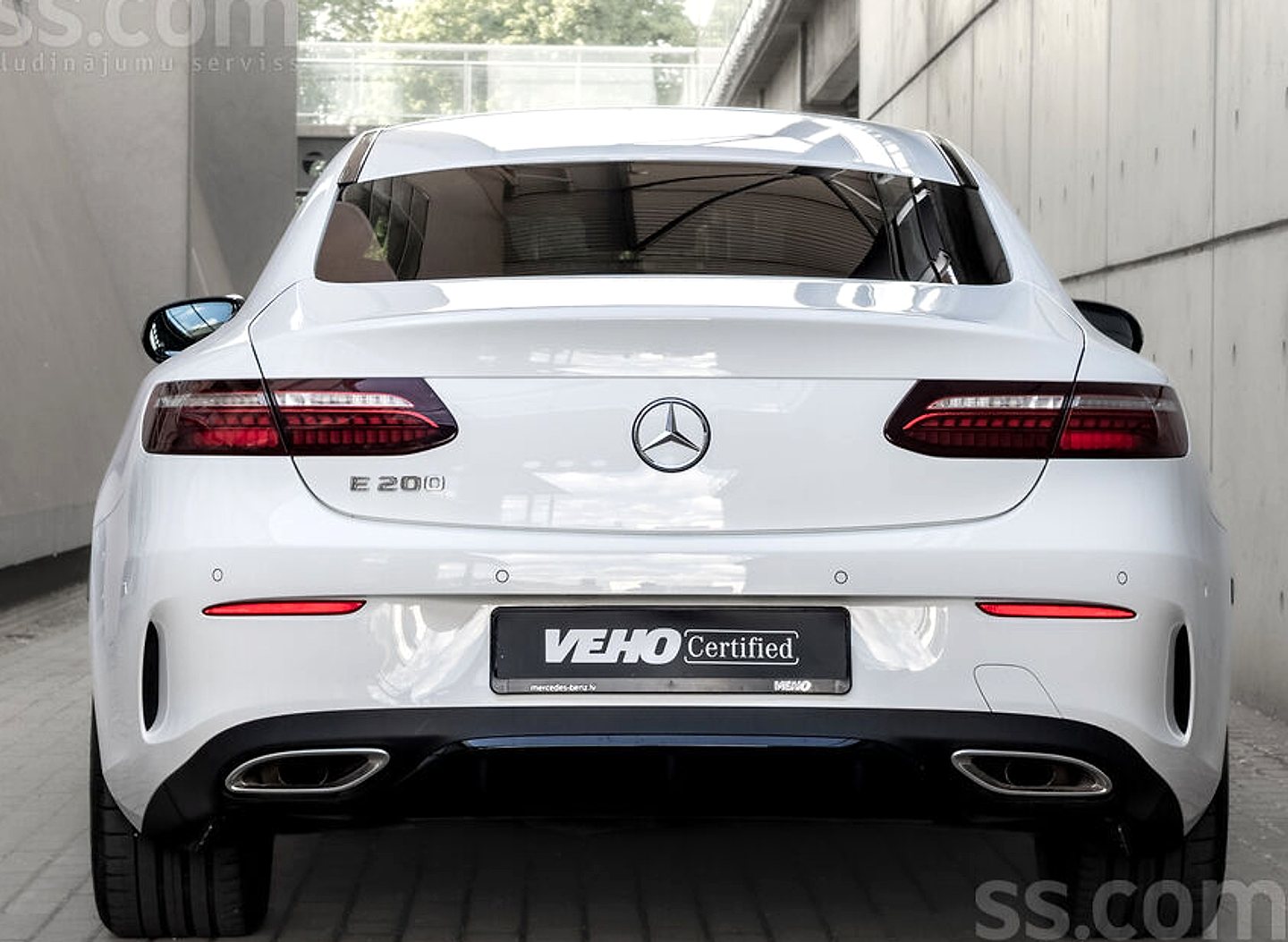 Mercedes-Benz E200 — foto 5