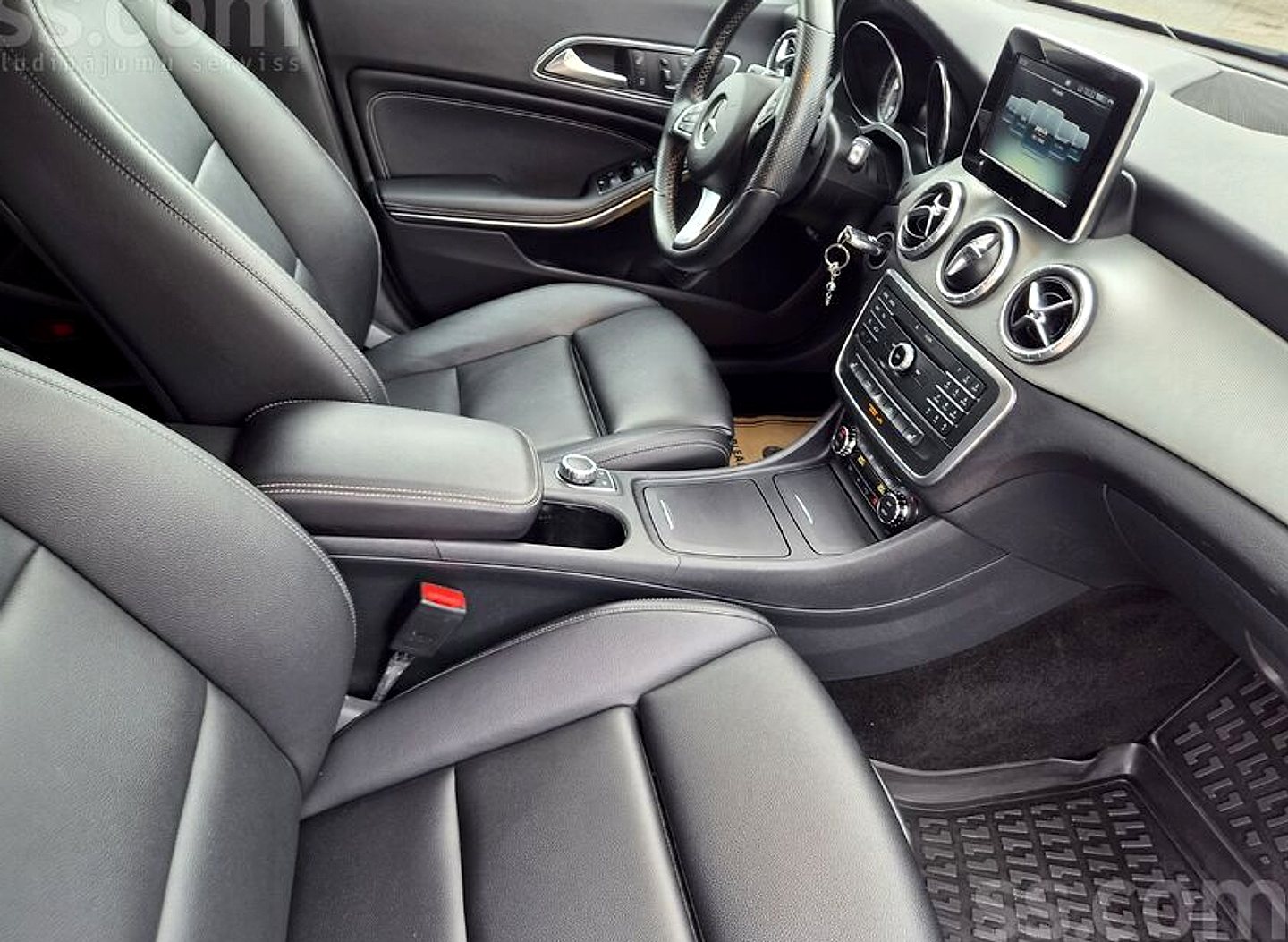 Mercedes-Benz CLA200 — foto 6