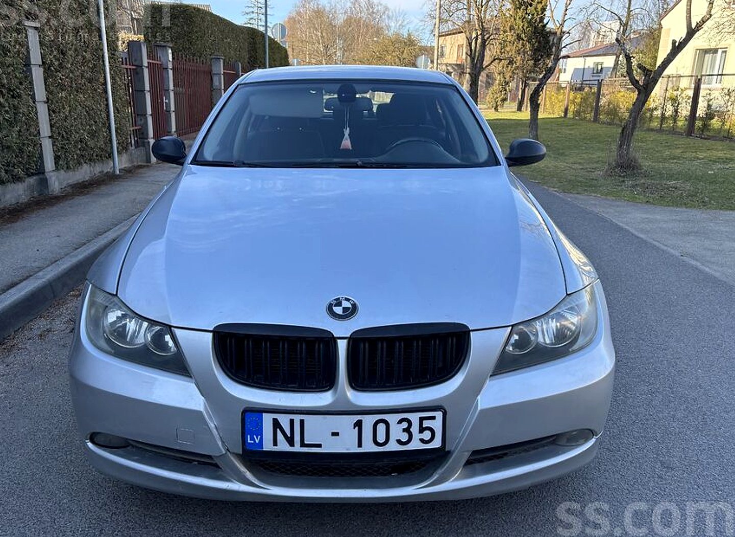 BMW 320 — foto 2