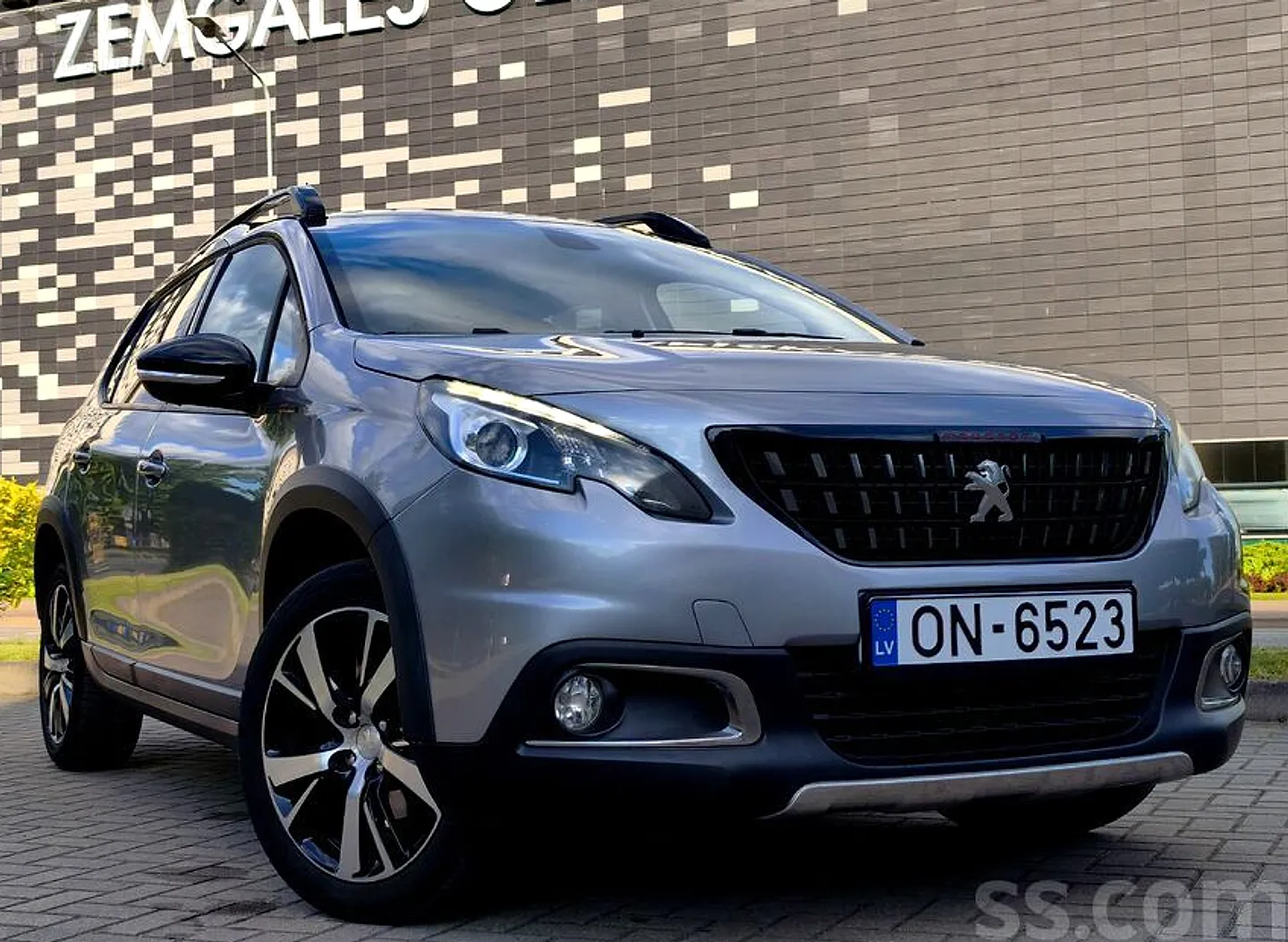 Peugeot 2008, 2017. gads