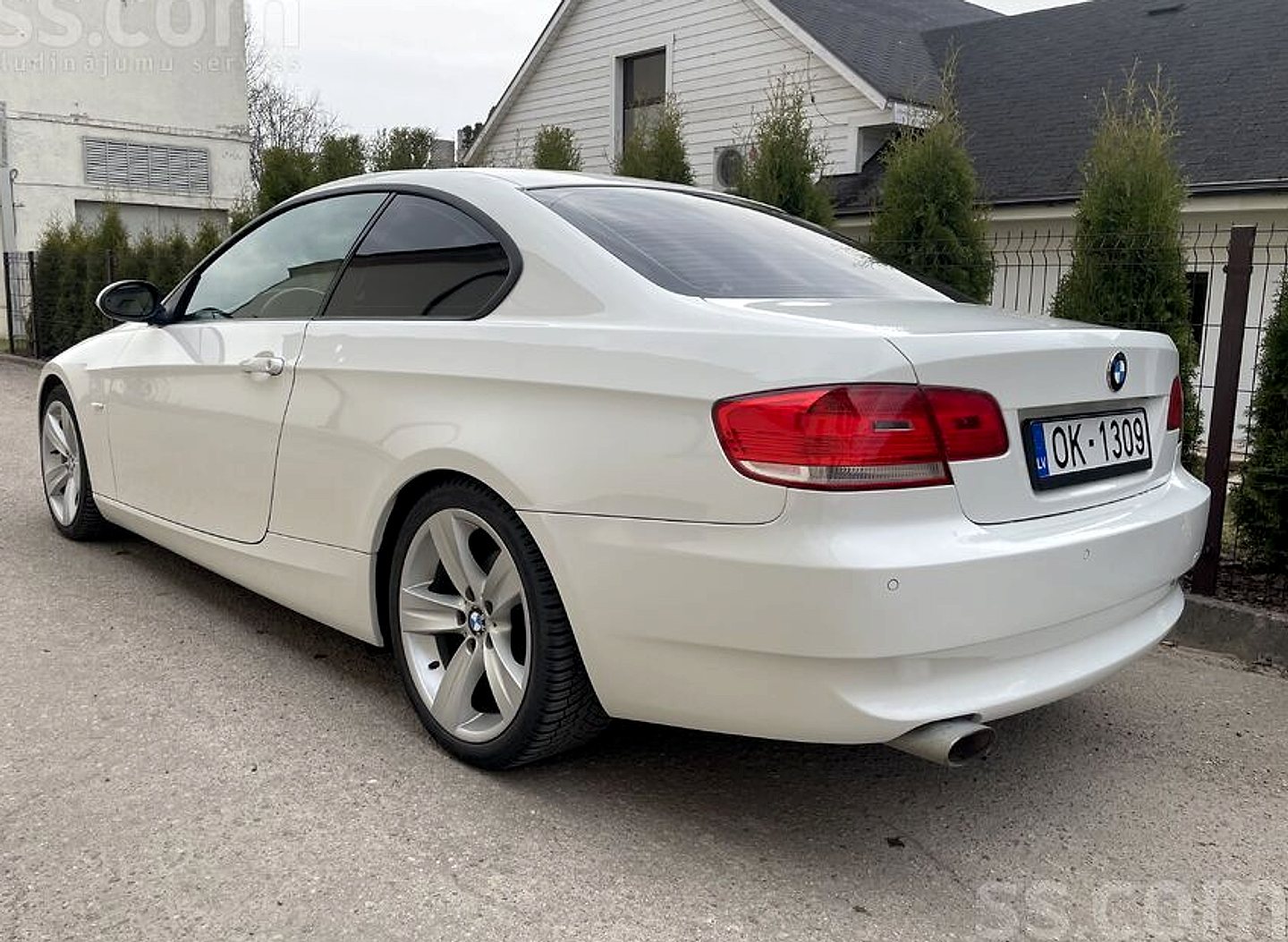 BMW 320 — foto 3
