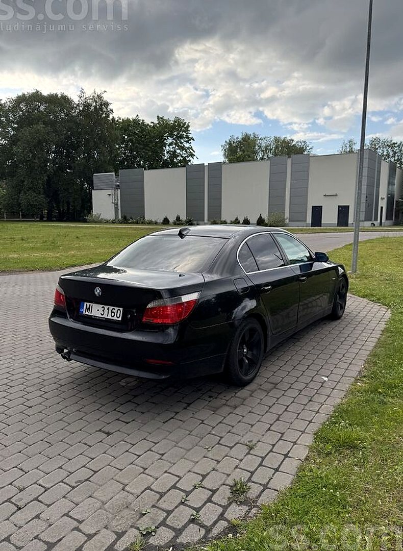 BMW 520 — foto 3