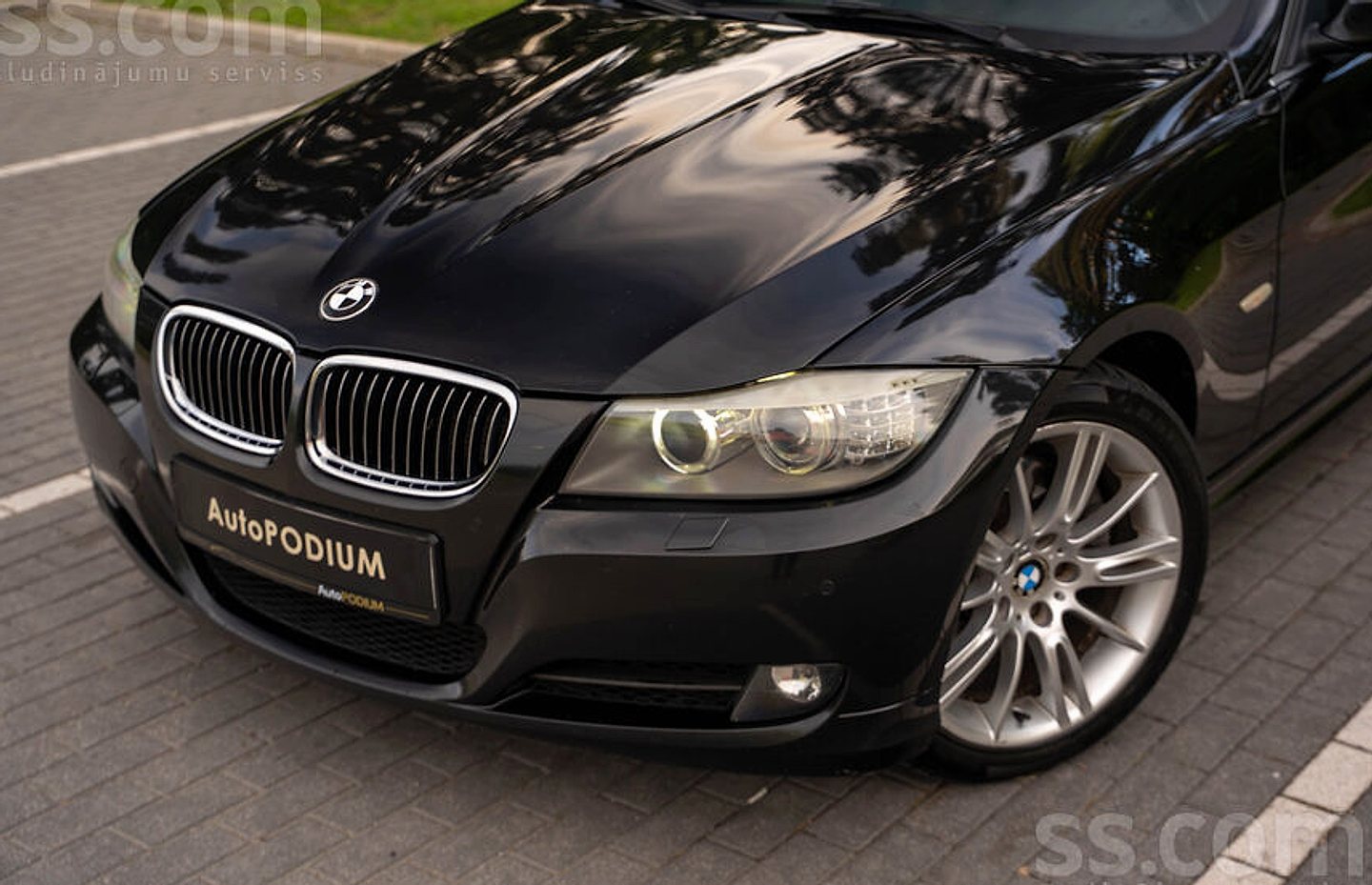 BMW 330 — foto 2