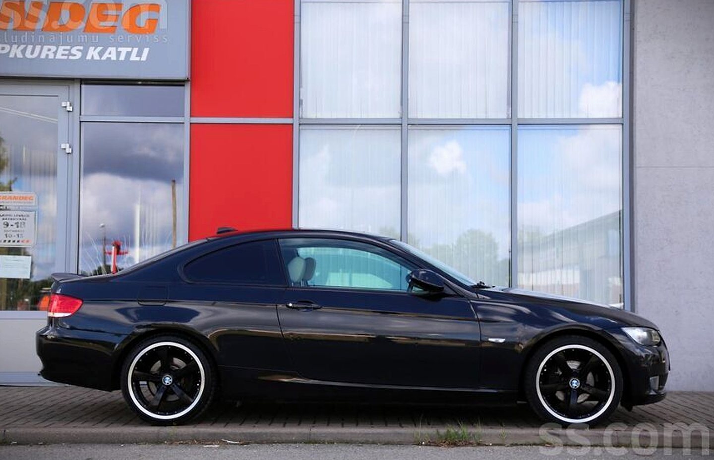 BMW 320 — foto 3