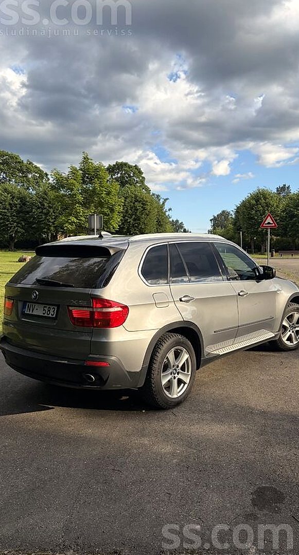 BMW X5 — foto 3