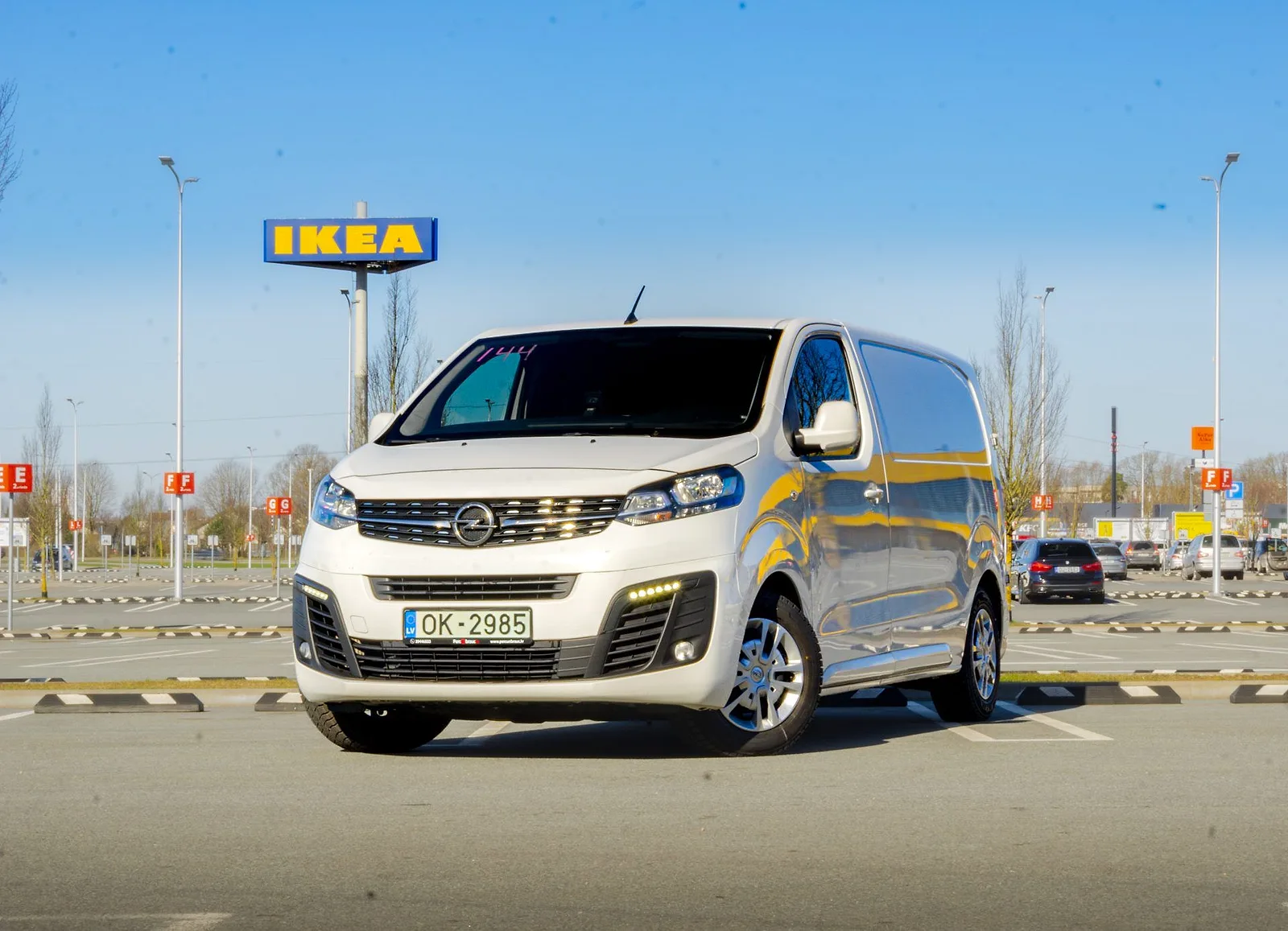 Opel VIVARO KRAVAS AR 3 SĒDVIETĀM, 2019. gads