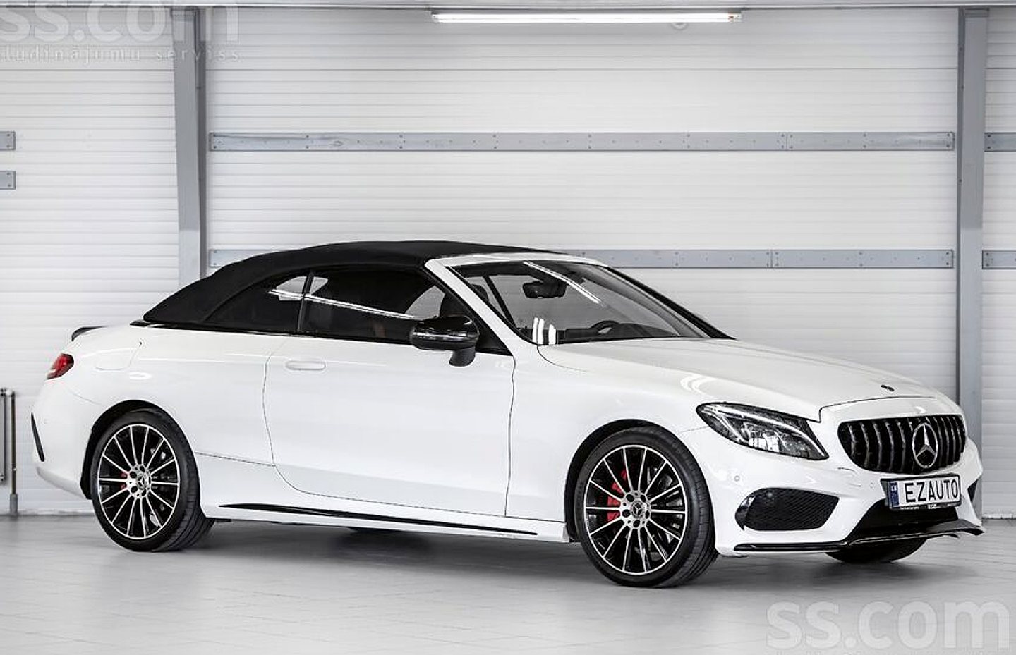 Mercedes-Benz C300 — foto 5