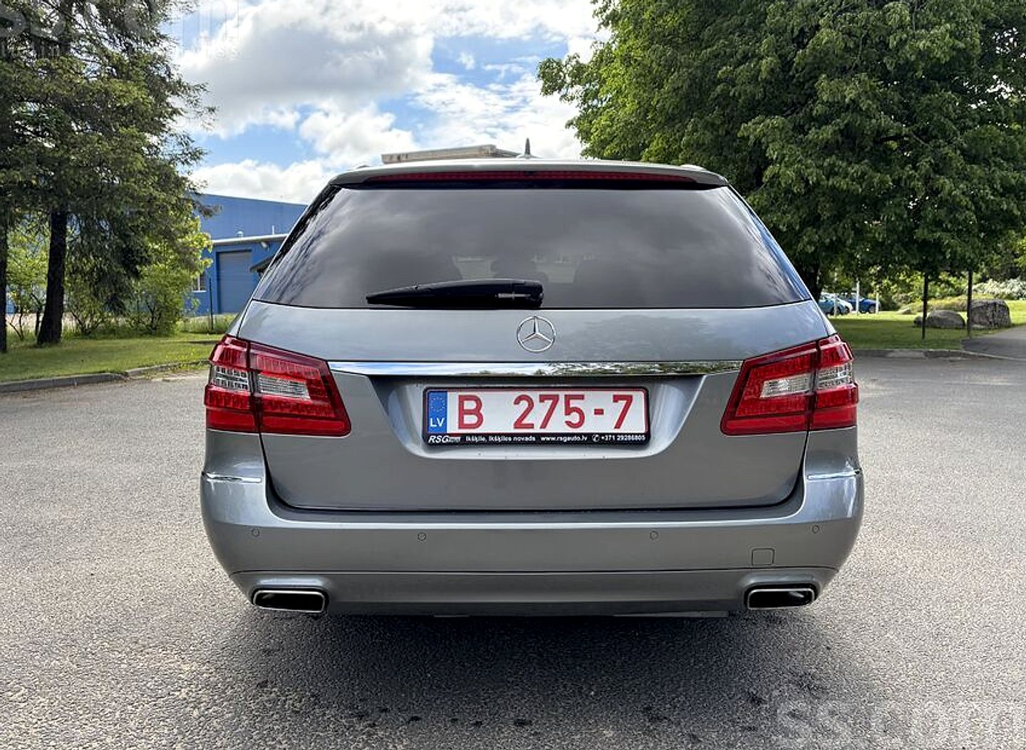 Mercedes-Benz E350 — foto 5