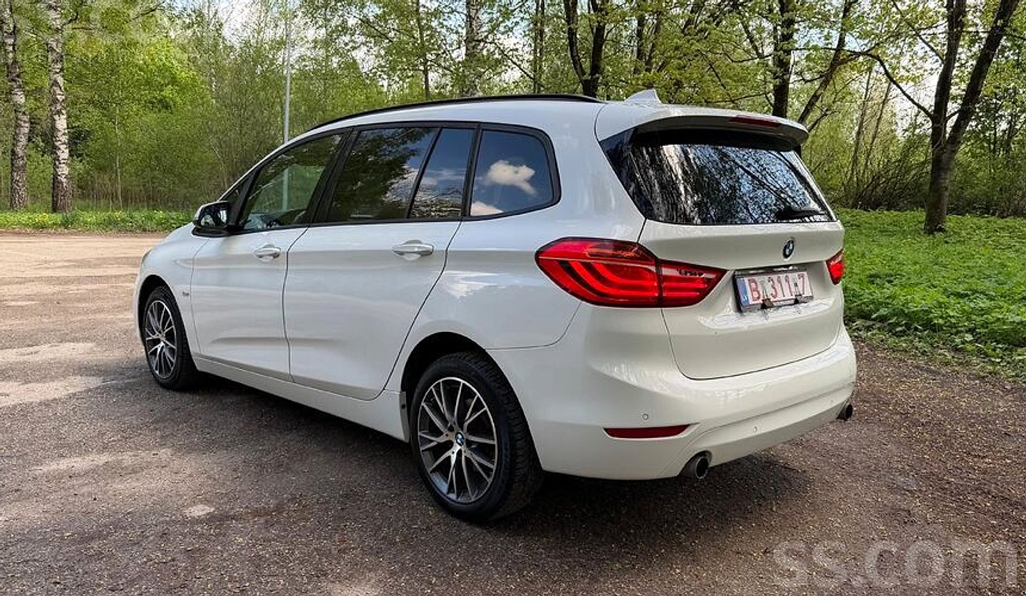 BMW 220 — foto 3