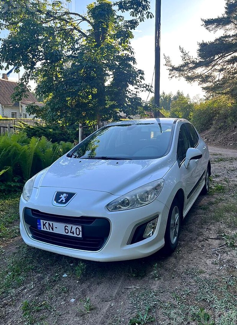 Peugeot 308, 2011. gads