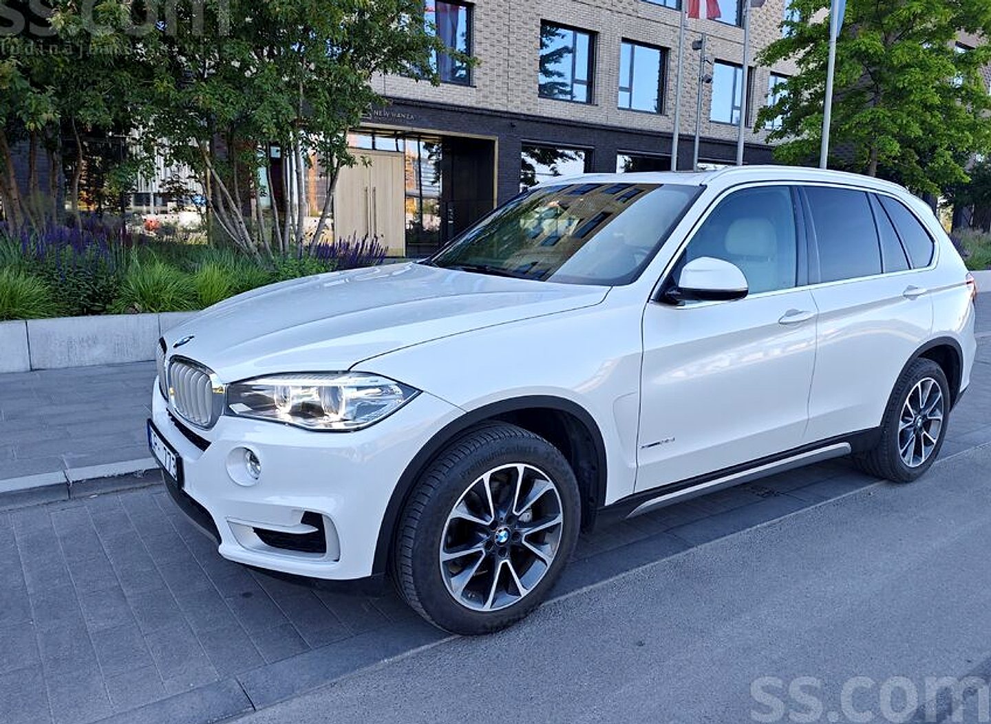 BMW X5 — foto 2