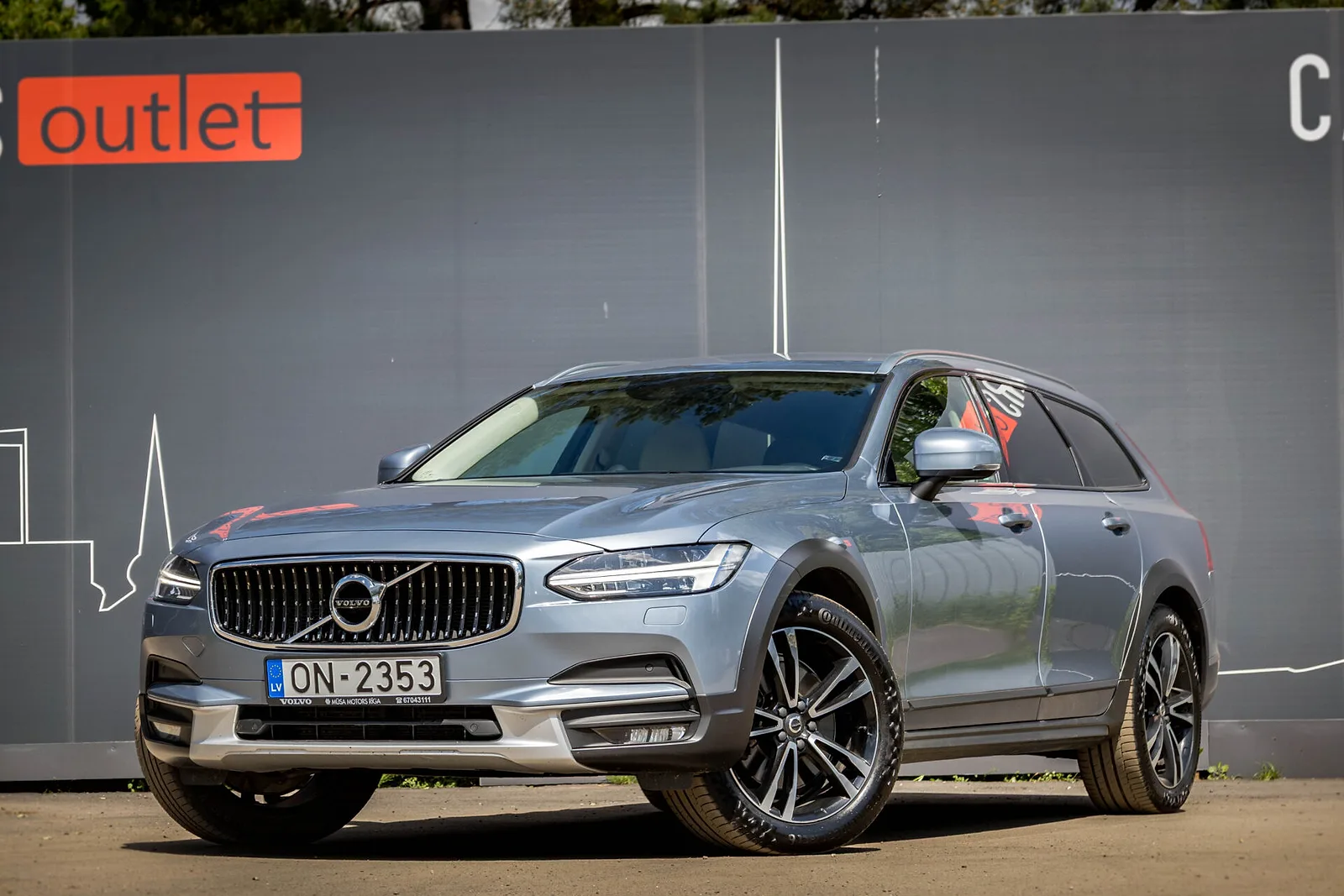 Volvo V90 Cross Country, 2017. gads
