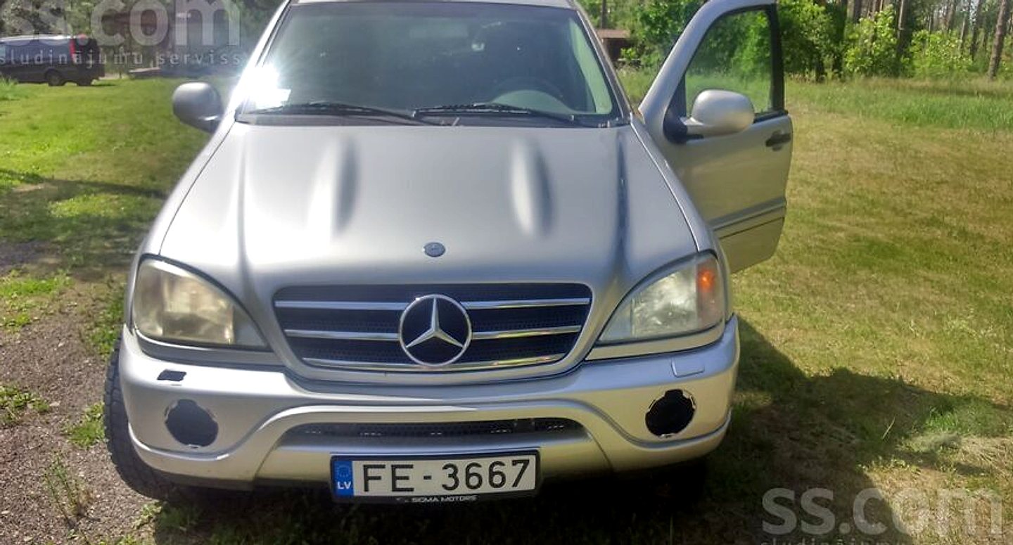 Mercedes-Benz ML55 AMG, 2001. gads