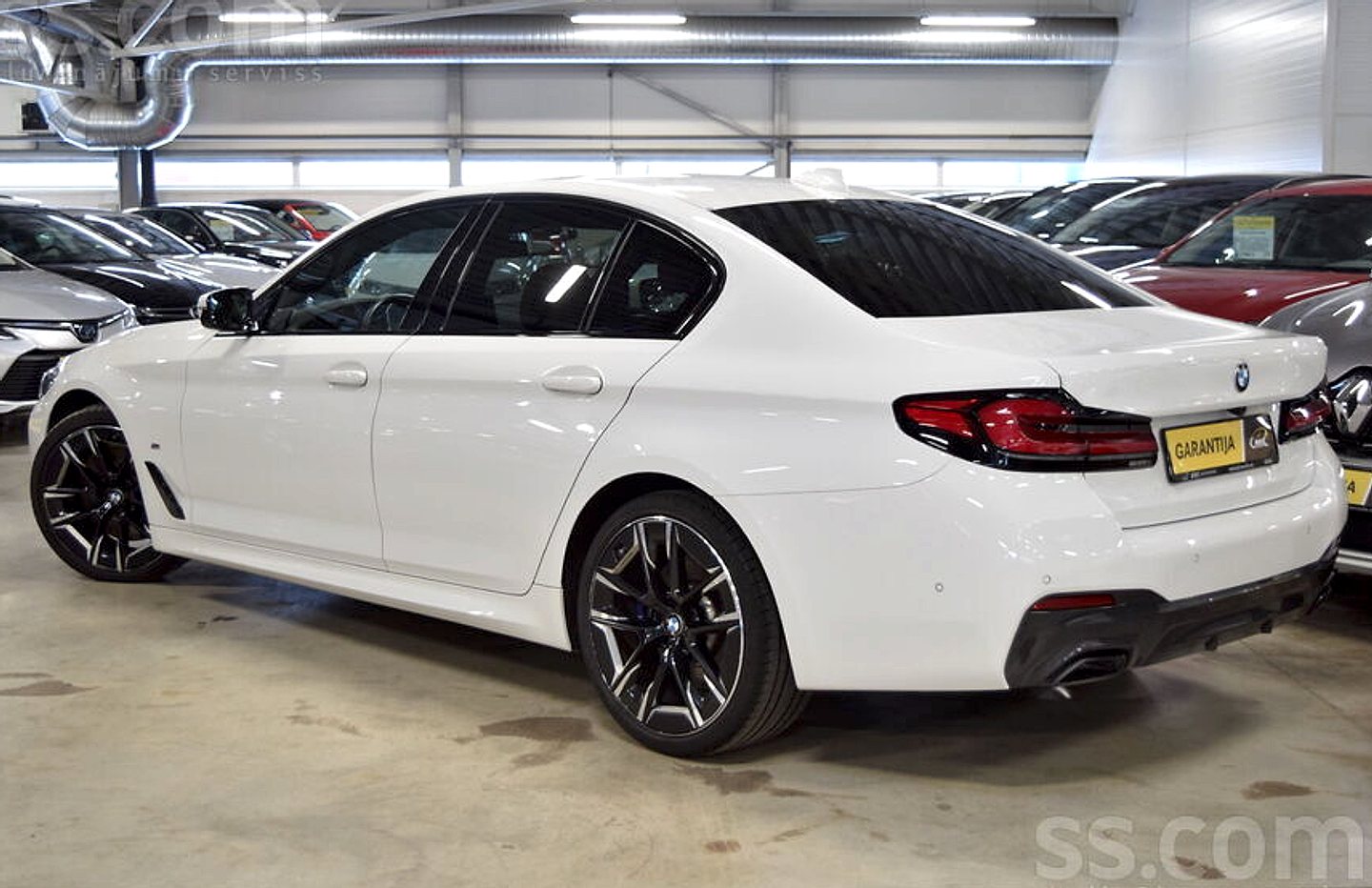 BMW 530 — foto 2