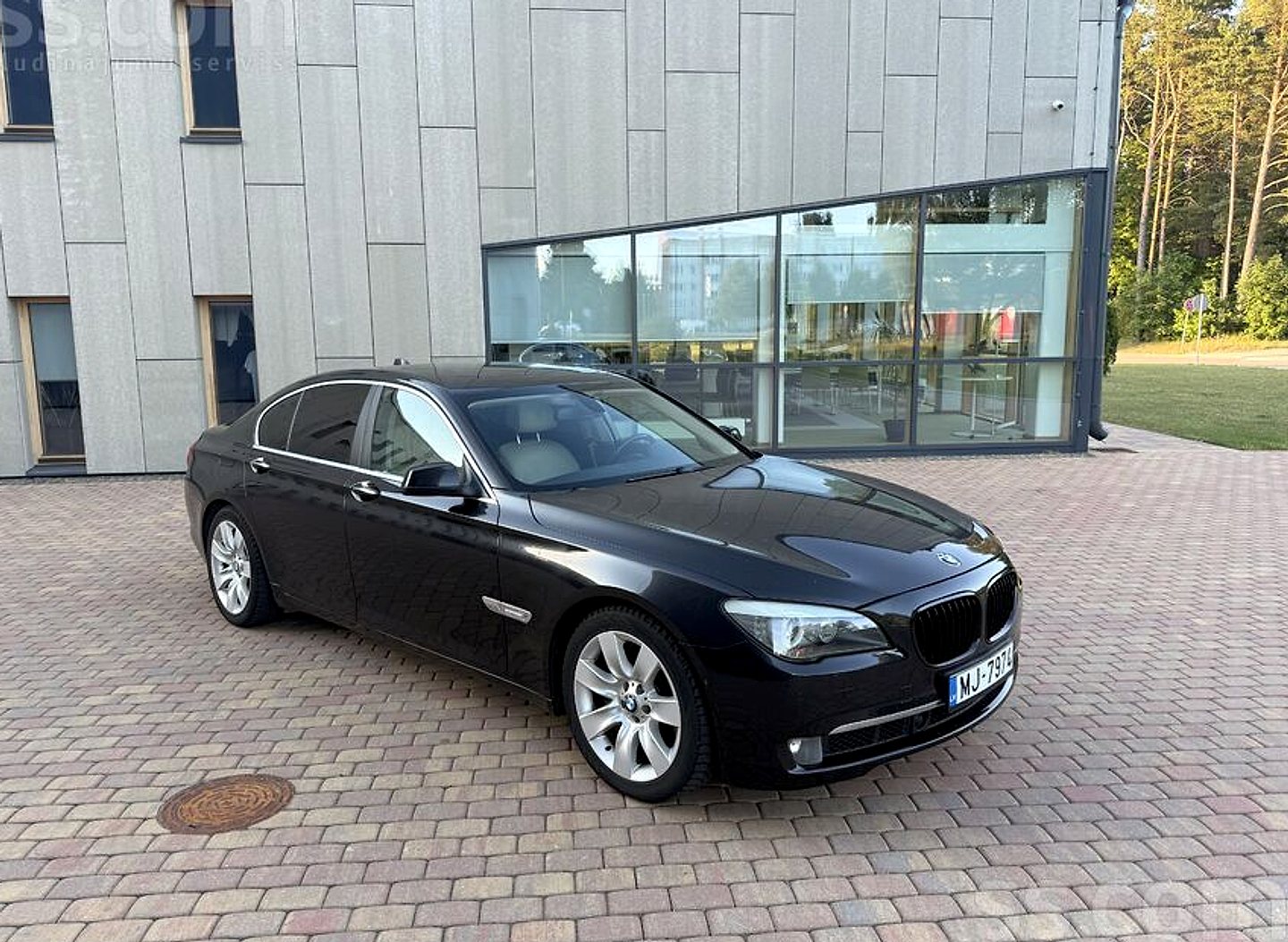 BMW 750, 2008. gads