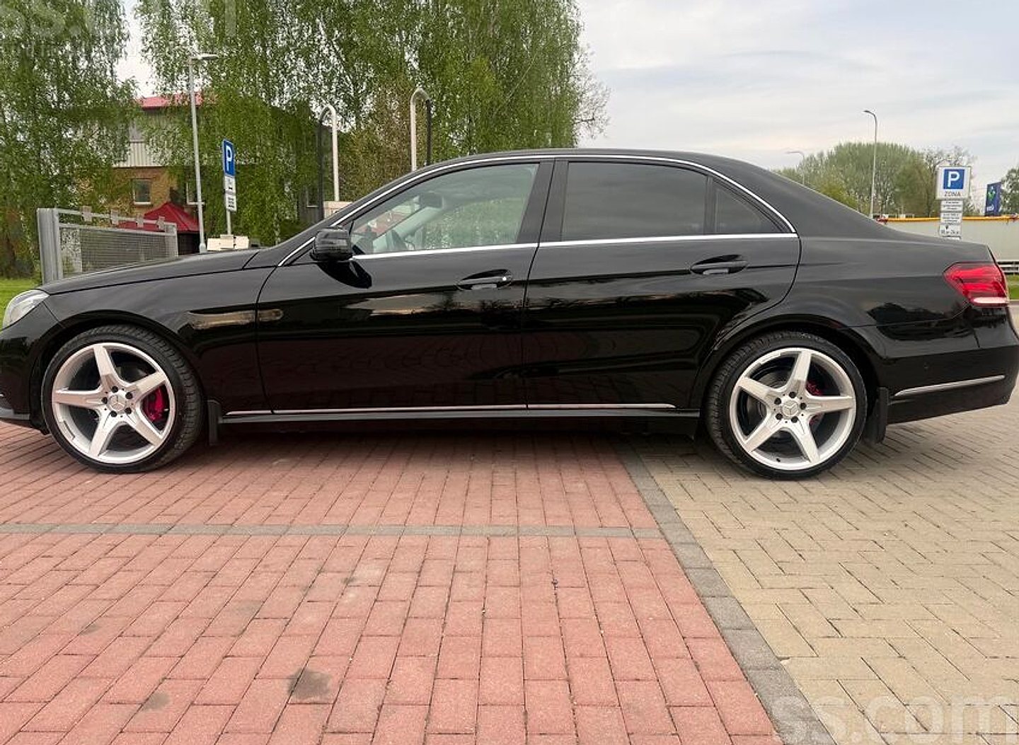Mercedes-Benz E220 — foto 3