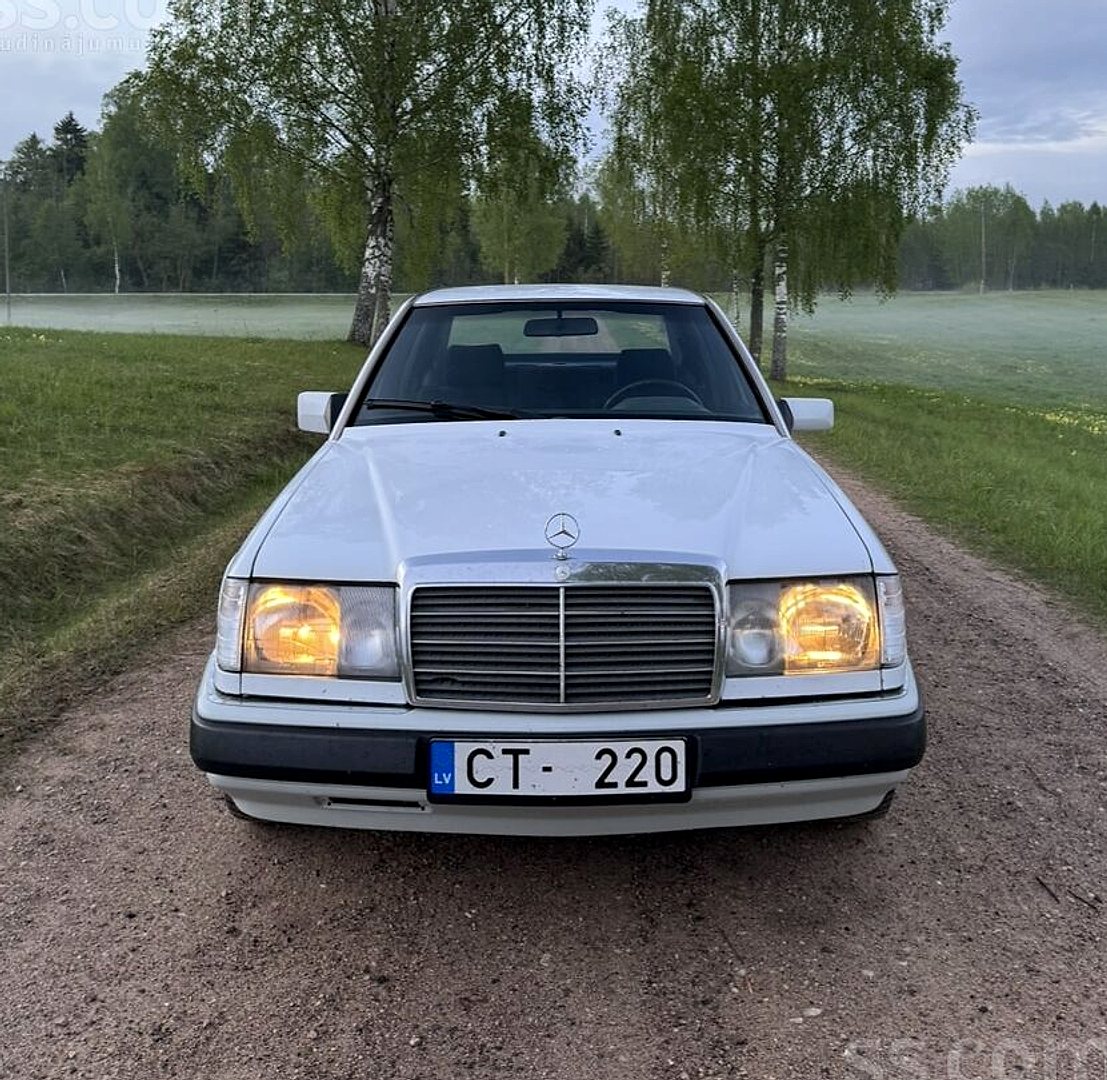 Mercedes-Benz E200 — foto 2