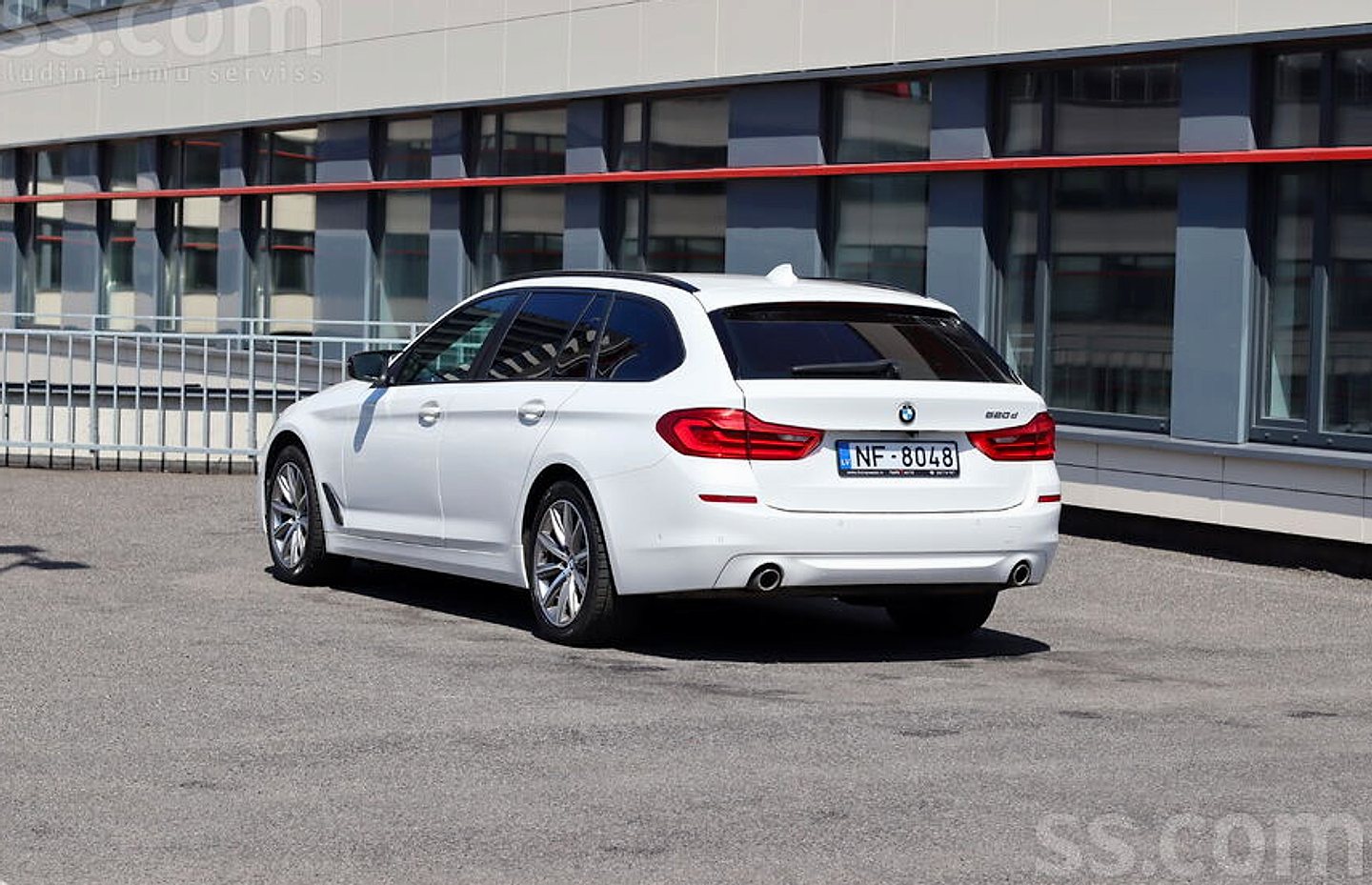 BMW 520 — foto 4