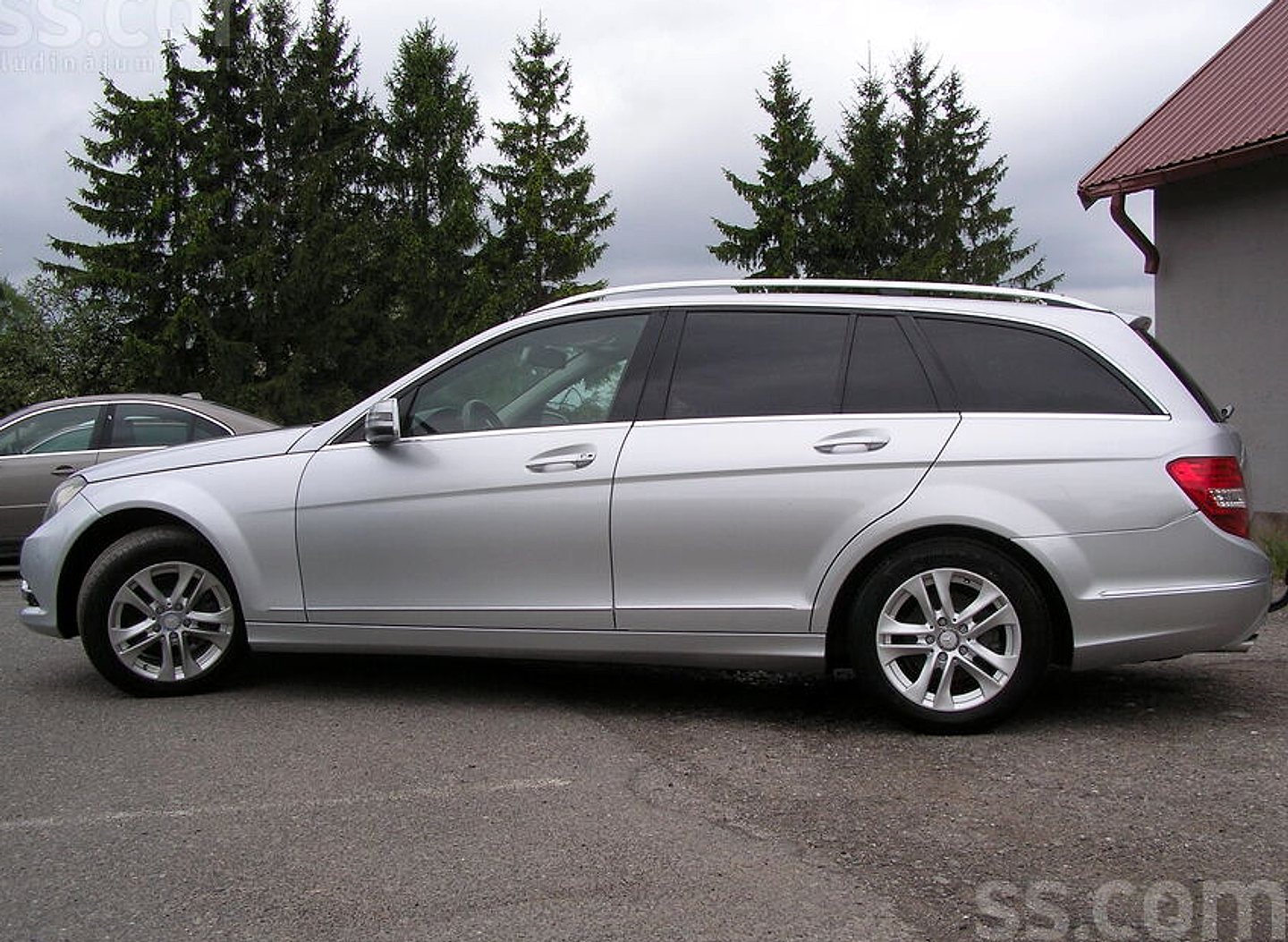 Mercedes-Benz C220 — foto 4