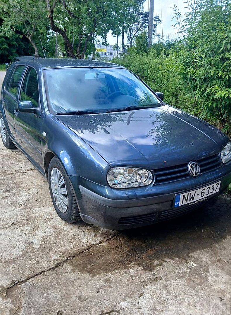 Volkswagen Golf 4, 2000. gads
