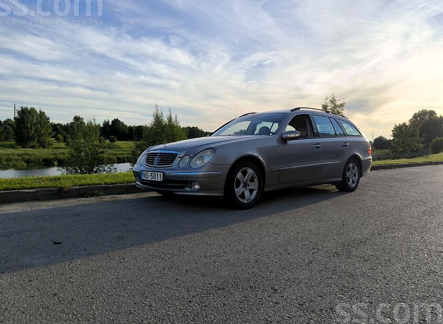 Mercedes-Benz E320 — foto 3