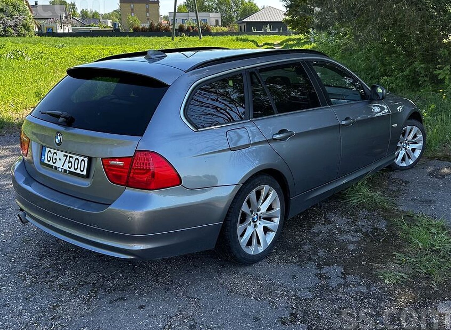 BMW 320 — foto 3