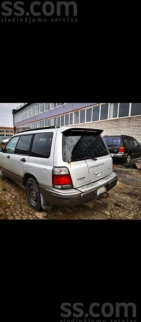 Subaru Forester, 2000. gads