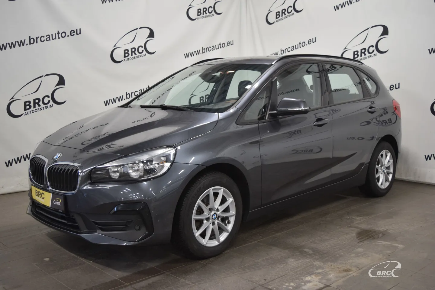 BMW 216, 2019. gads