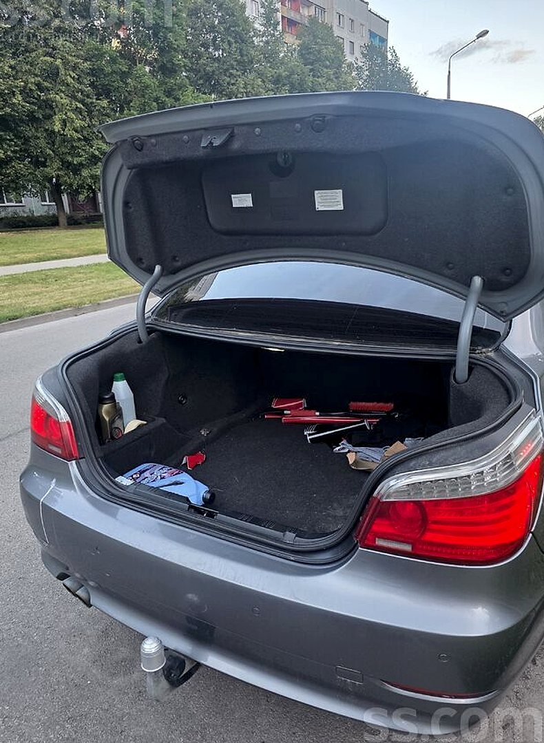 BMW 525 — foto 4
