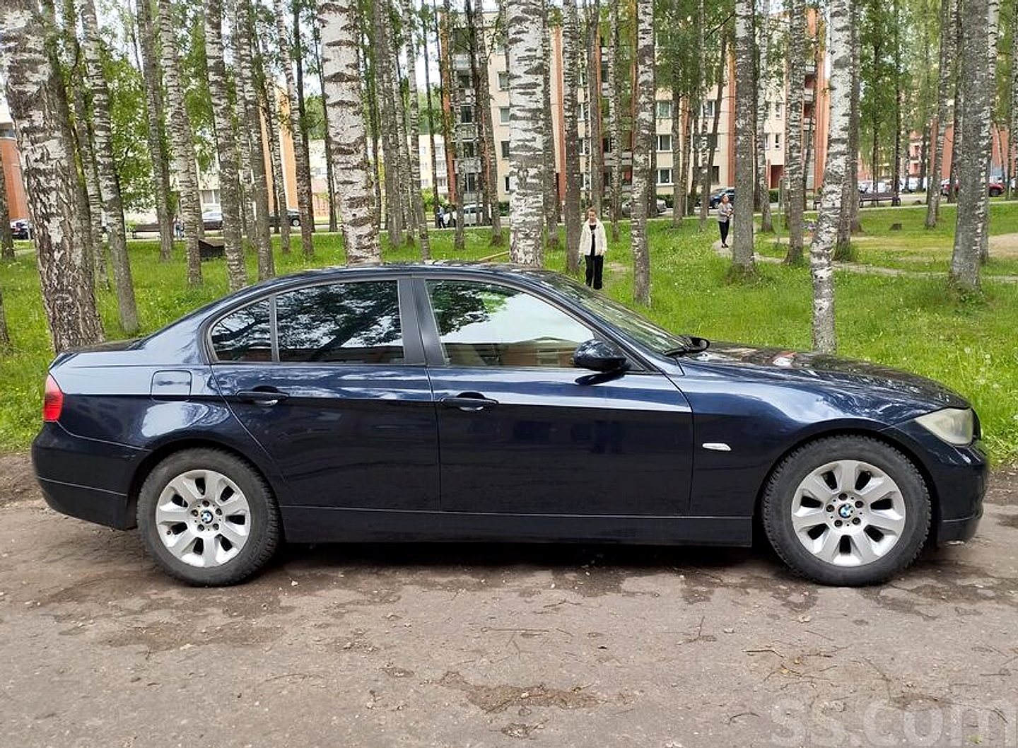 BMW 320 — foto 2